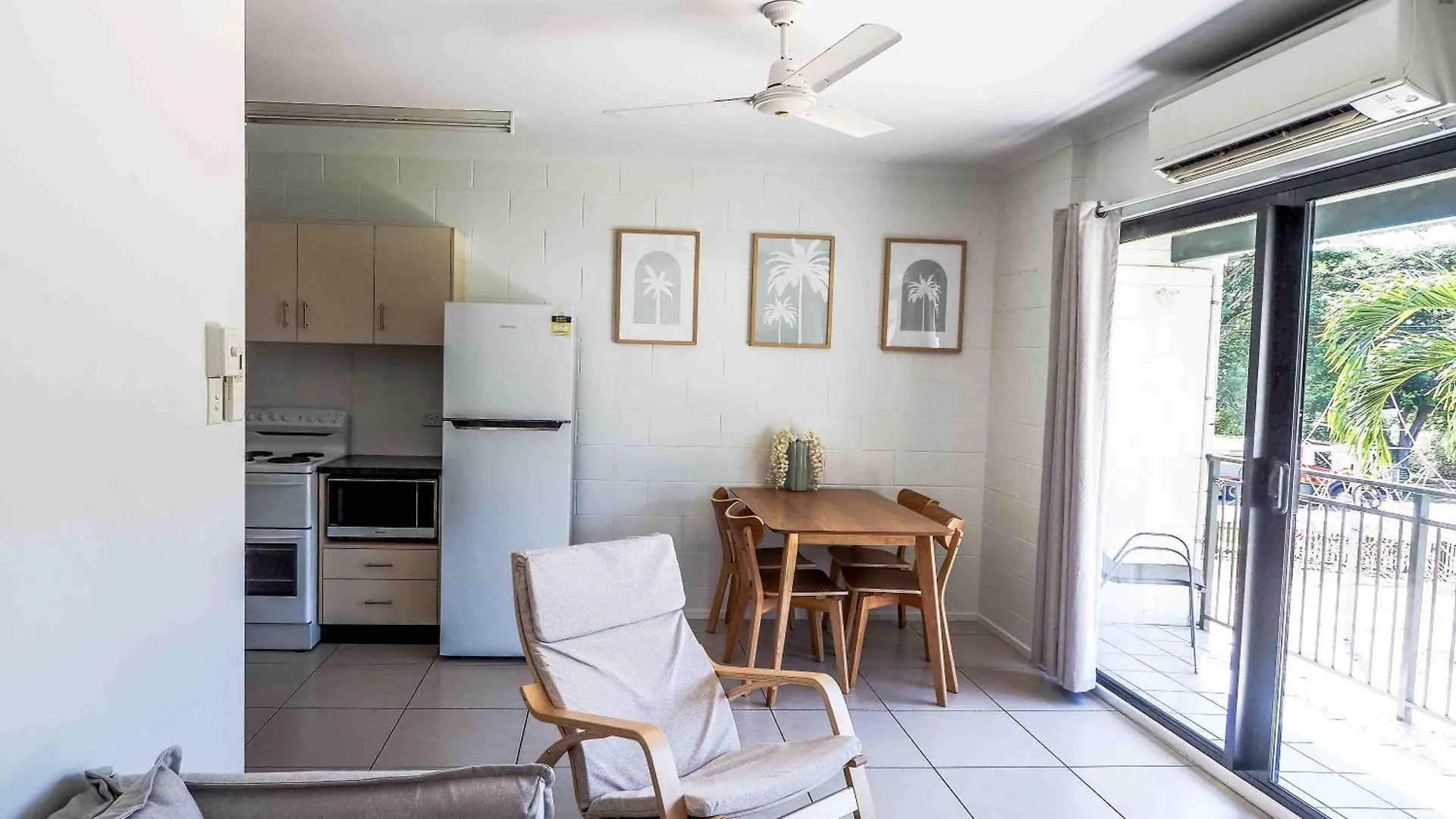 Coral Esplanade Escape Apartment Cannonvale