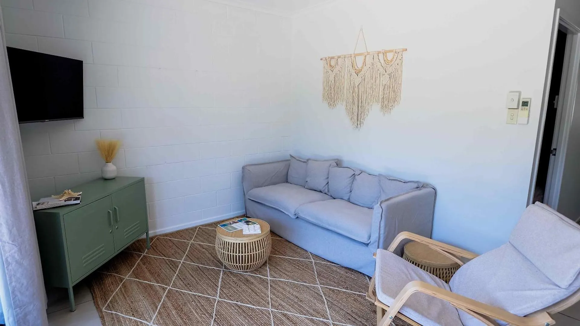 Coral Esplanade Escape Apartment Cannonvale Australia