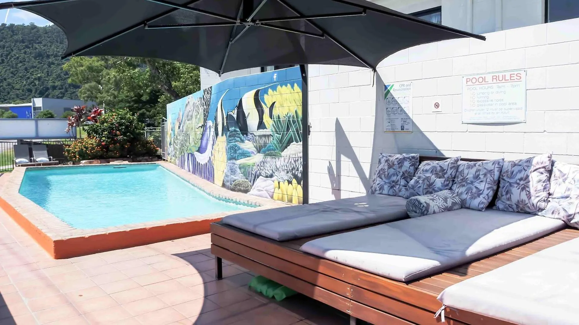 Coral Esplanade Escape Apartment Cannonvale